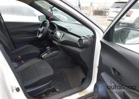 2018 Nissan Kicks S z USA, uszkodzony, nr VIN 3N1CP5CU1JL525290